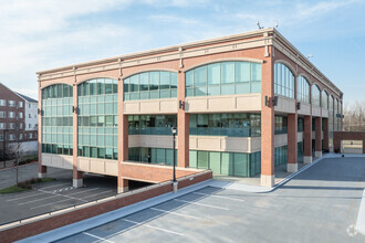 200 Riverfront Blvd, Elmwood Park, NJ for rent Building Photo- Image 1 of 6