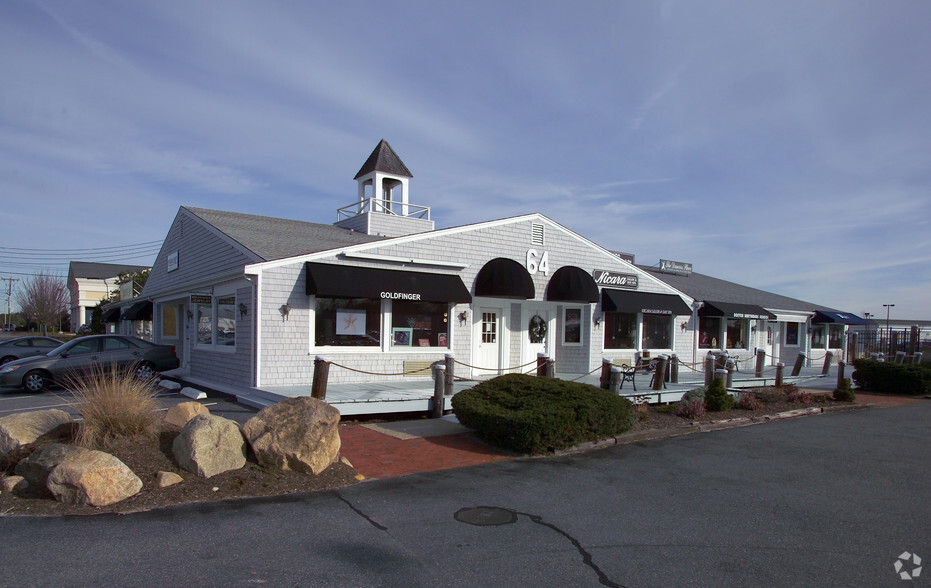 64 Enterprise Rd, Hyannis, MA for sale - Primary Photo - Image 1 of 1