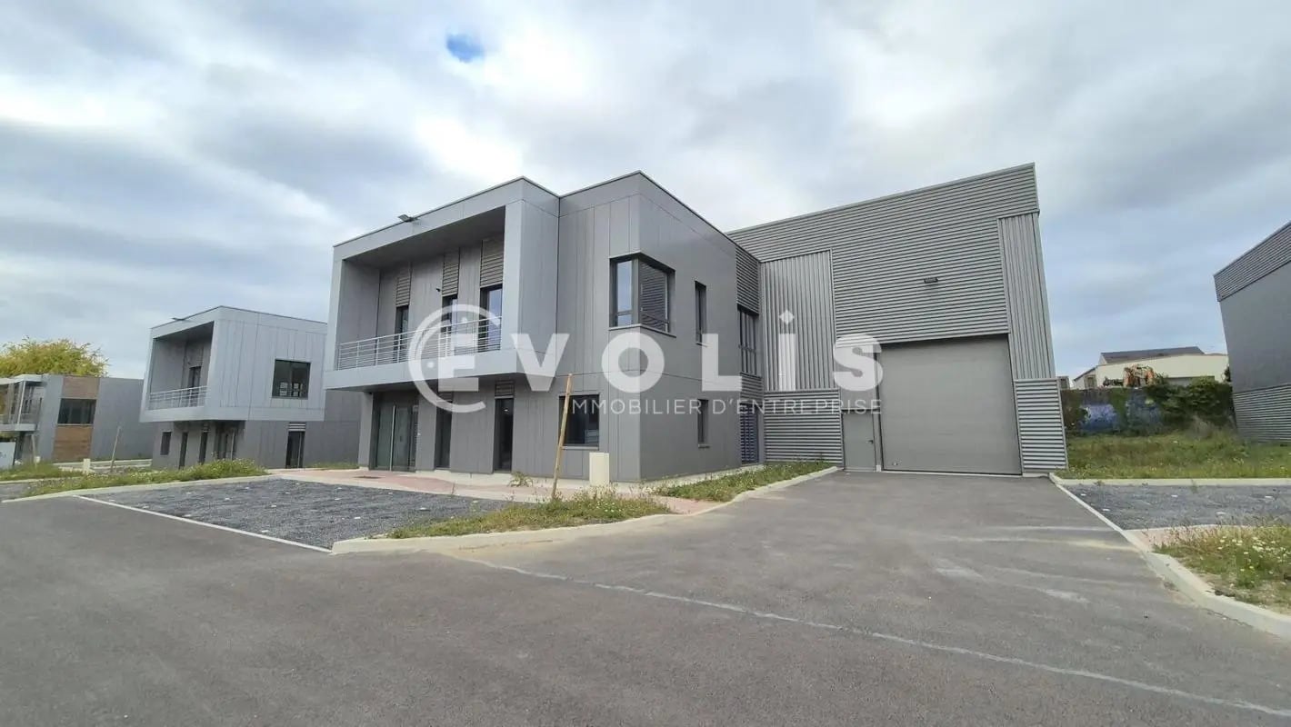 Rue Du Poteau, Courtry for sale Building Photo- Image 1 of 22