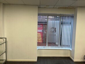 12-15 Deans Ct, Bicester to rent Interior Photo- Image 2 of 7