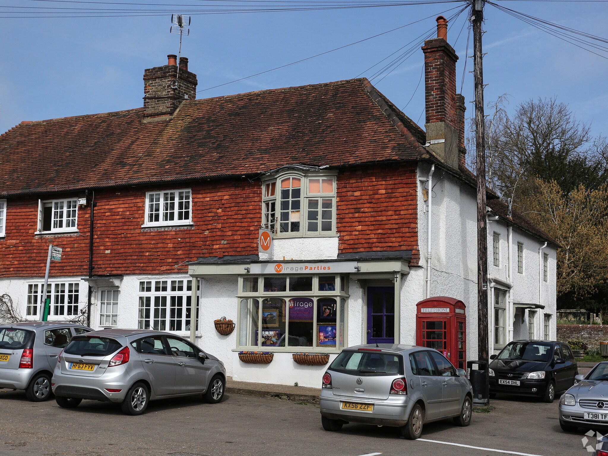 32 High St, Bletchingley for sale Building Photo- Image 1 of 1