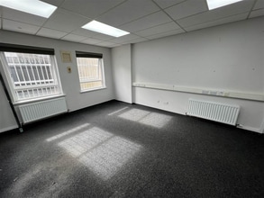 89 University St, Belfast to rent Interior Photo- Image 2 of 4