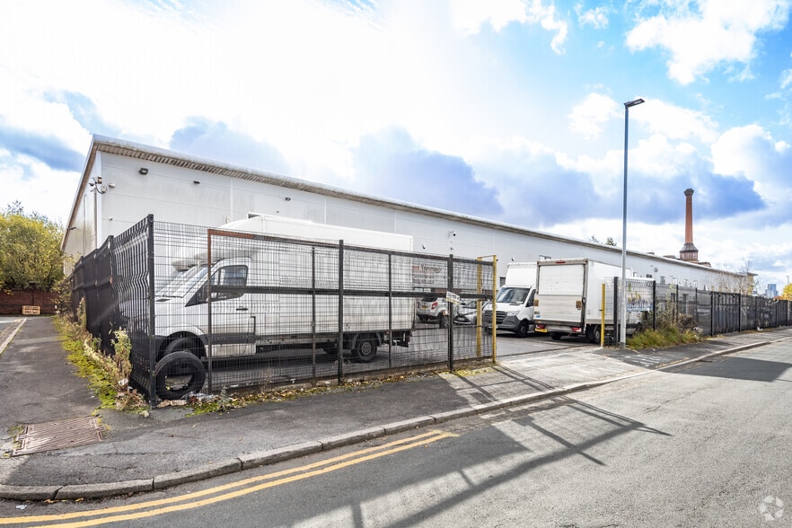 Varley St, Manchester to rent - Building Photo - Image 3 of 20