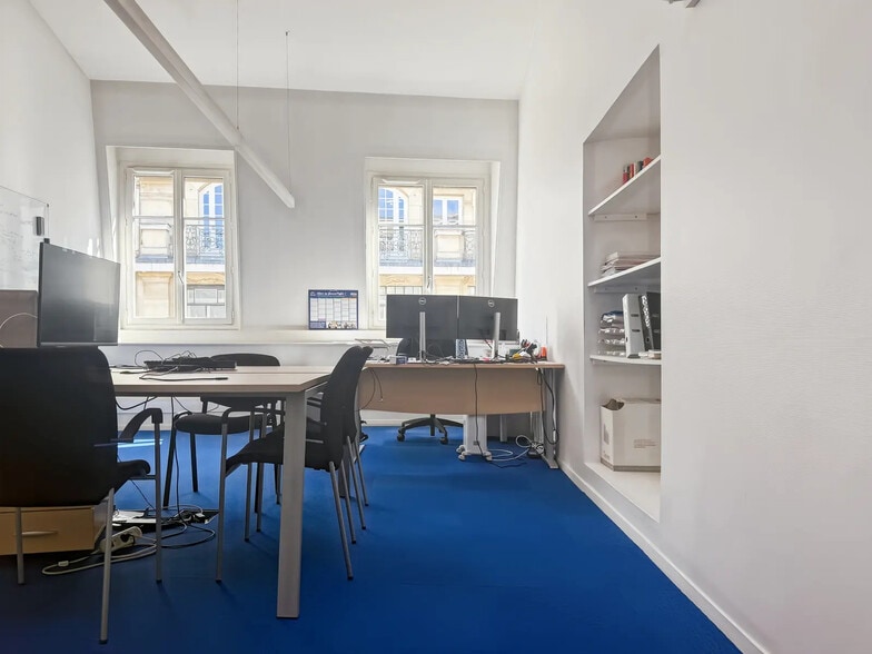 Office in Paris for sale - Interior Photo - Image 3 of 16