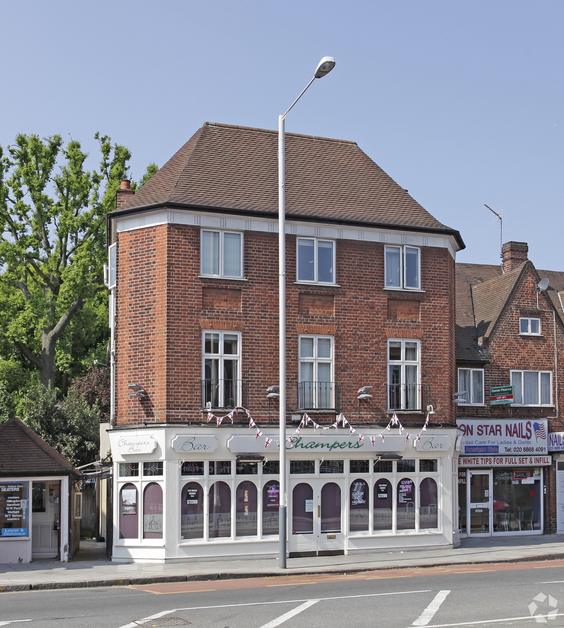 184, 184A & 184B, Field End Road portfolio of 2 properties for sale on LoopNet.co.uk Primary Photo- Image 1 of 3