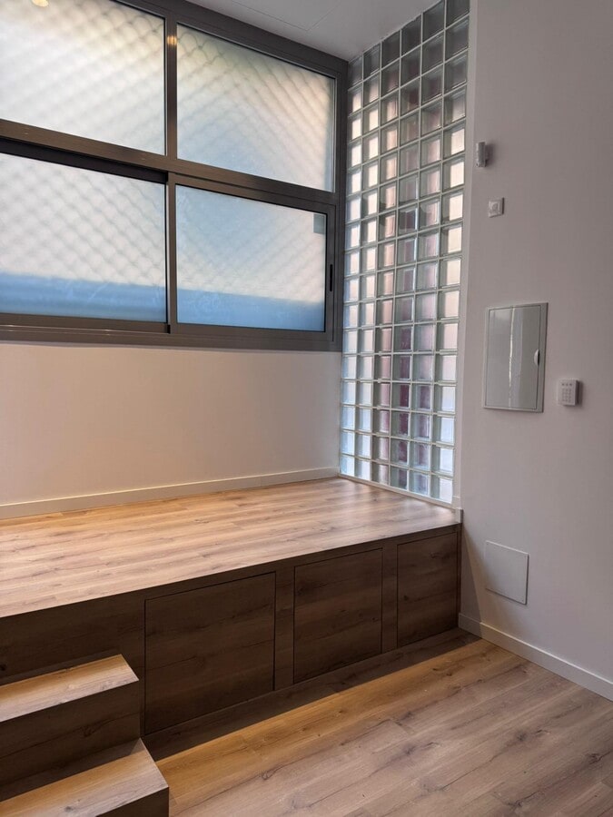 Esplugues de Llobregat, BAR 08950 - Unit L1 -  - Interior Photo - Image 1 of 9