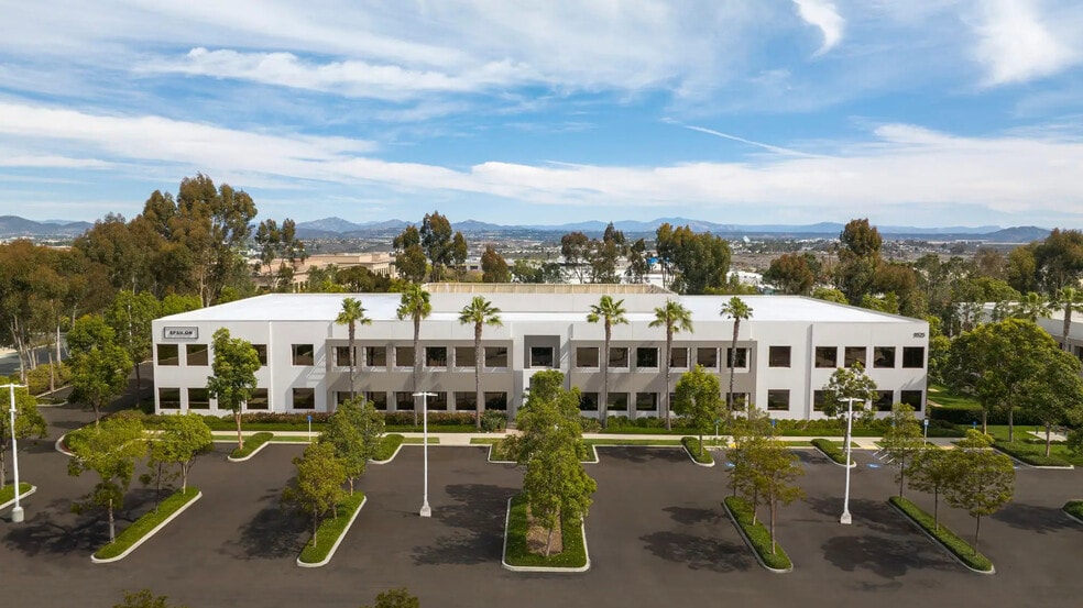 4790 Eastgate Mall, San Diego, CA to rent - Building Photo - Image 3 of 29