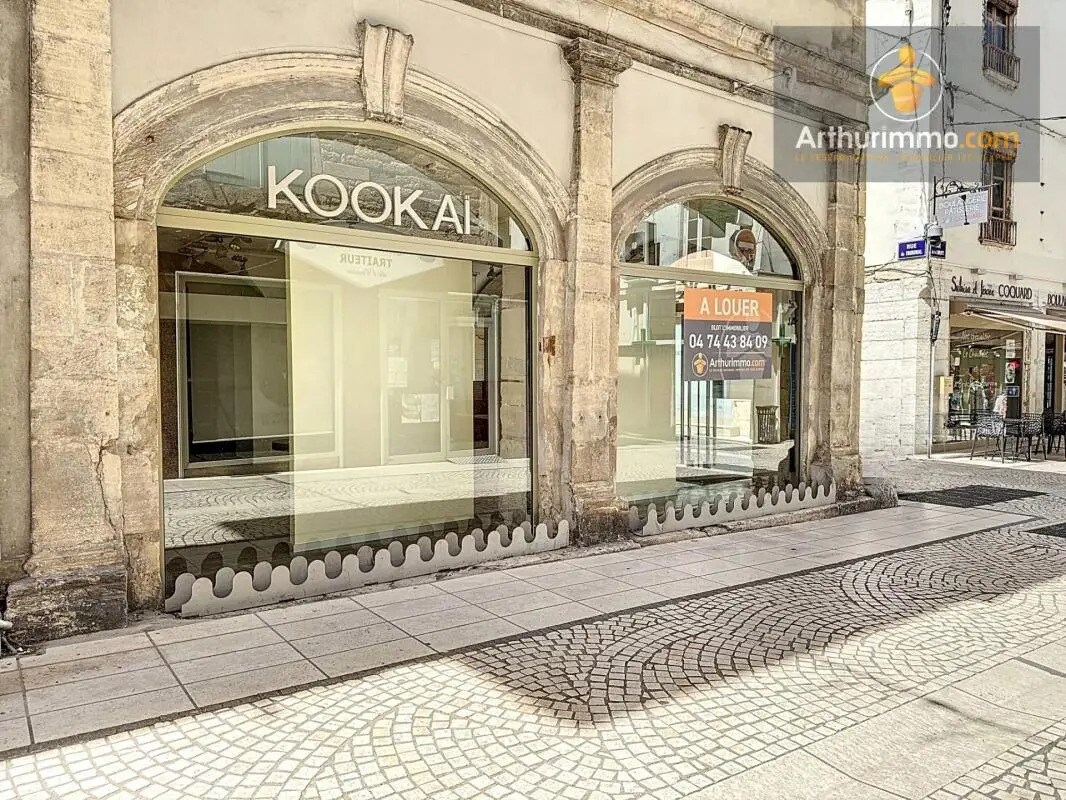 1 Rue Du Tribunal, Bourgoin-Jallieu to rent Building Photo- Image 1 of 10