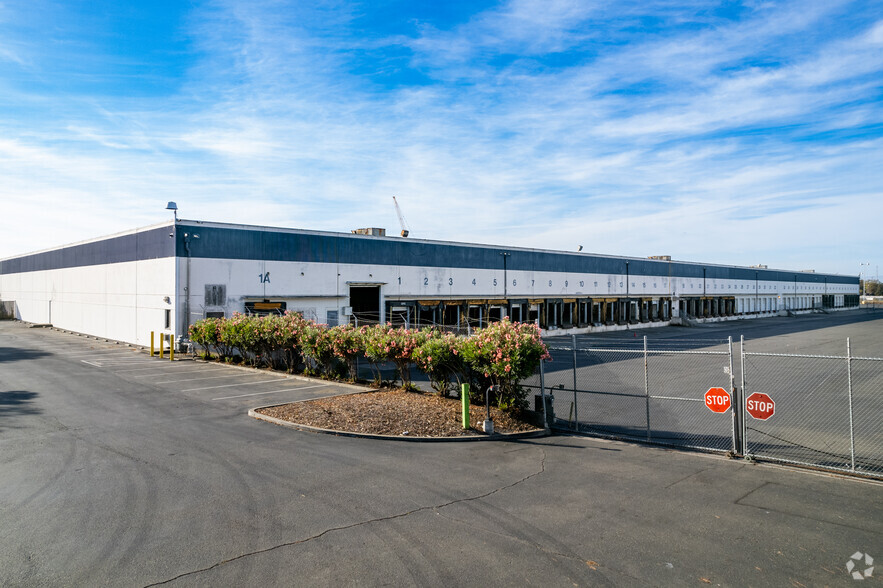 25509 Industrial Blvd, Hayward, CA for rent - Building Photo - Image 3 of 22