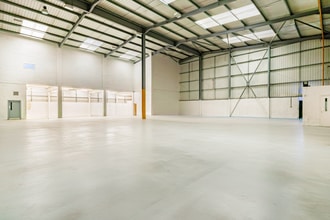 Popes Ln, Oldbury to rent Interior Photo- Image 1 of 3