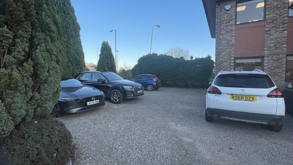 11A Kingswood Rd, Hampton Lovett to rent - Building Photo - Image 3 of 8