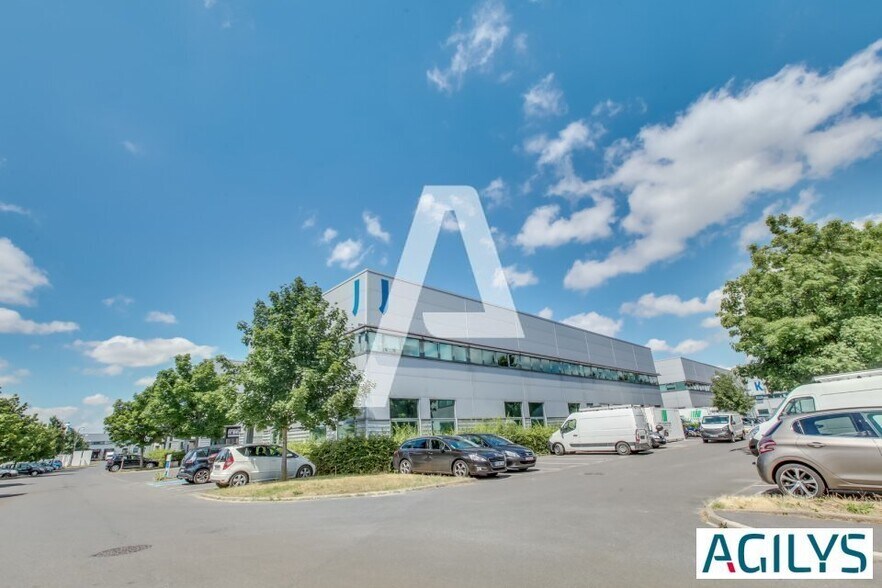 128 Bis Avenue Jean Jaurès, Ivry-sur-Seine to rent - Building Photo - Image 3 of 10