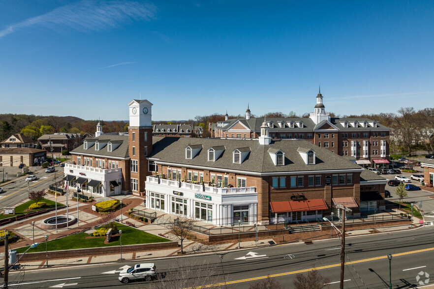 1100-8100 Town Center Way, Livingston, NJ for rent - Building Photo - Image 1 of 6