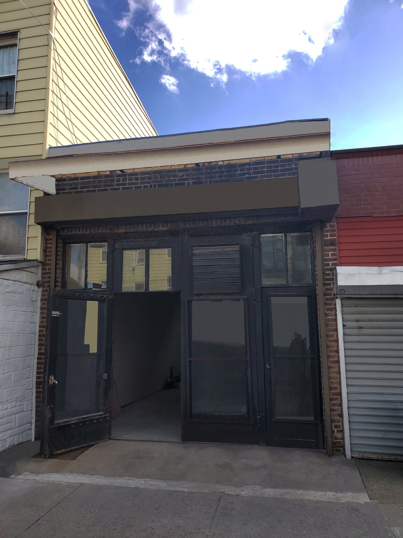 174 Conselyea Street, Brooklyn, NY for rent Building Photo- Image 1 of 3