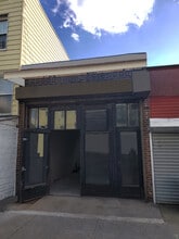 174 Conselyea Street, Brooklyn, NY for rent Building Photo- Image 1 of 3