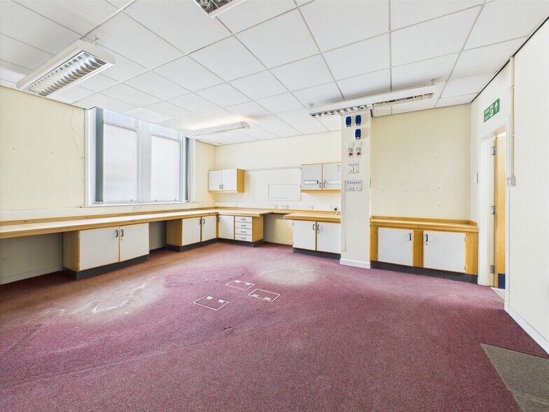 4 Merchant St, Peterhead for sale - Interior Photo - Image 2 of 5