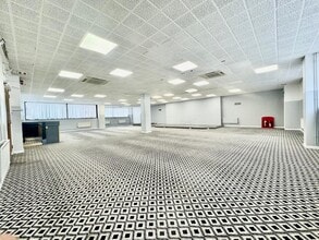 28-30 Victoria St, Luton to rent Interior Photo- Image 1 of 11