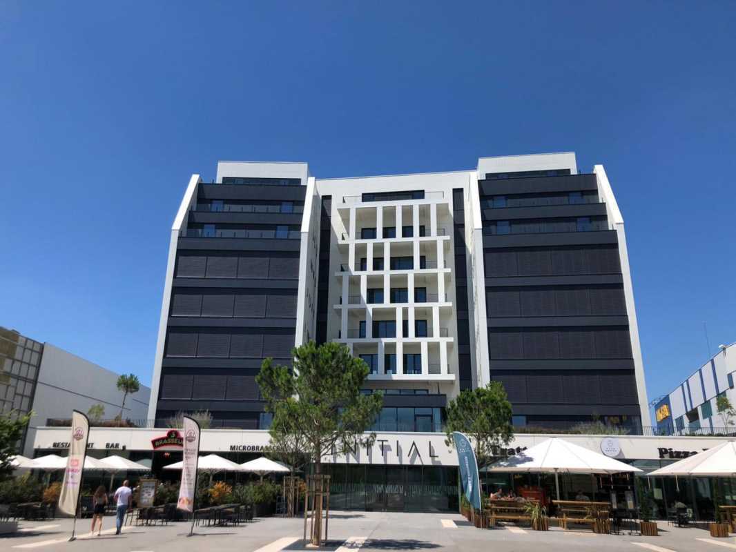5 Rue Simone Veil, Vénissieux for sale Building Photo- Image 1 of 10
