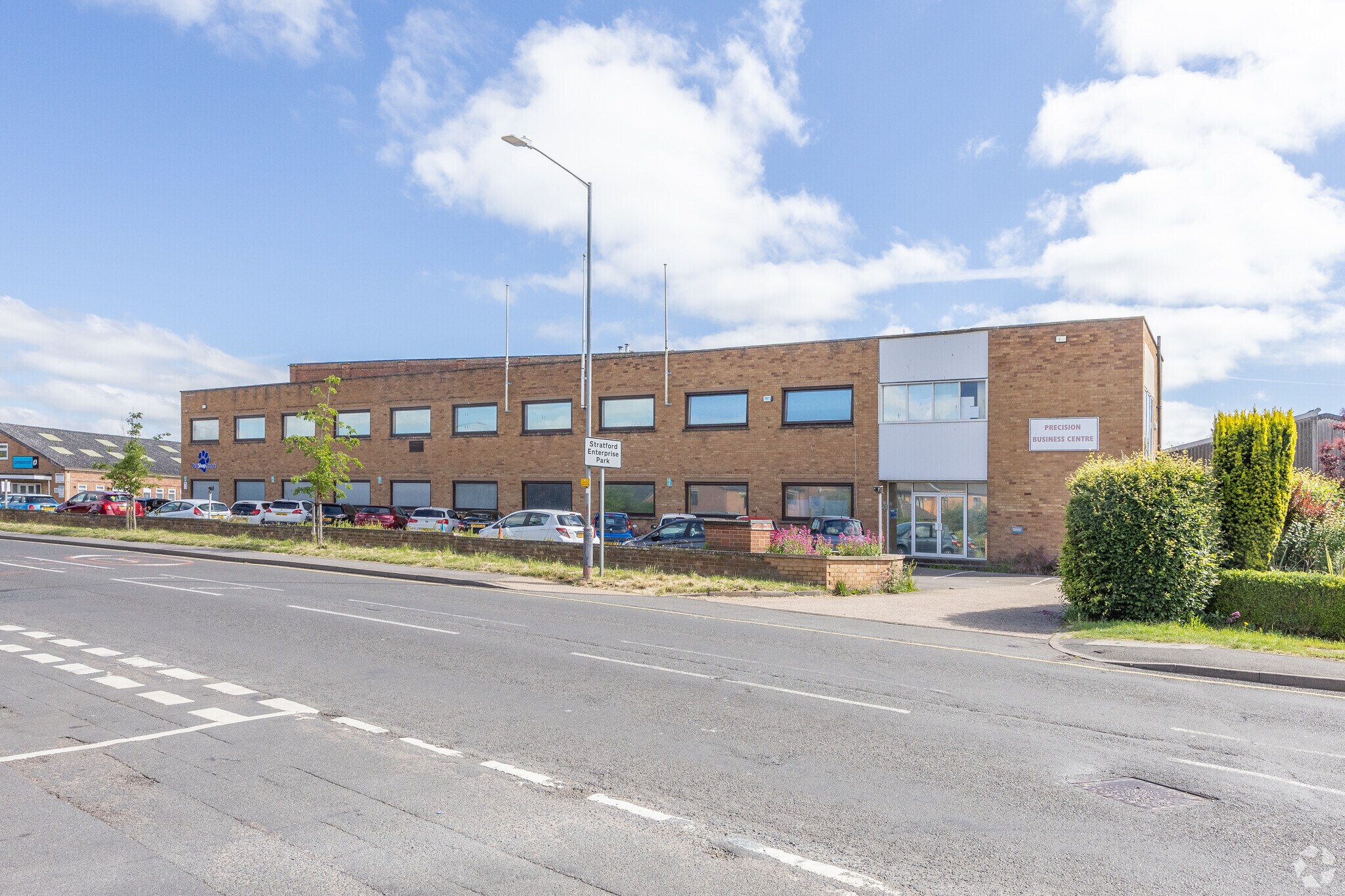 100 Masons Rd, Stratford Upon Avon for sale Primary Photo- Image 1 of 1