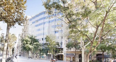 Office in Barcelona, Barcelona to rent Building Photo- Image 1 of 12