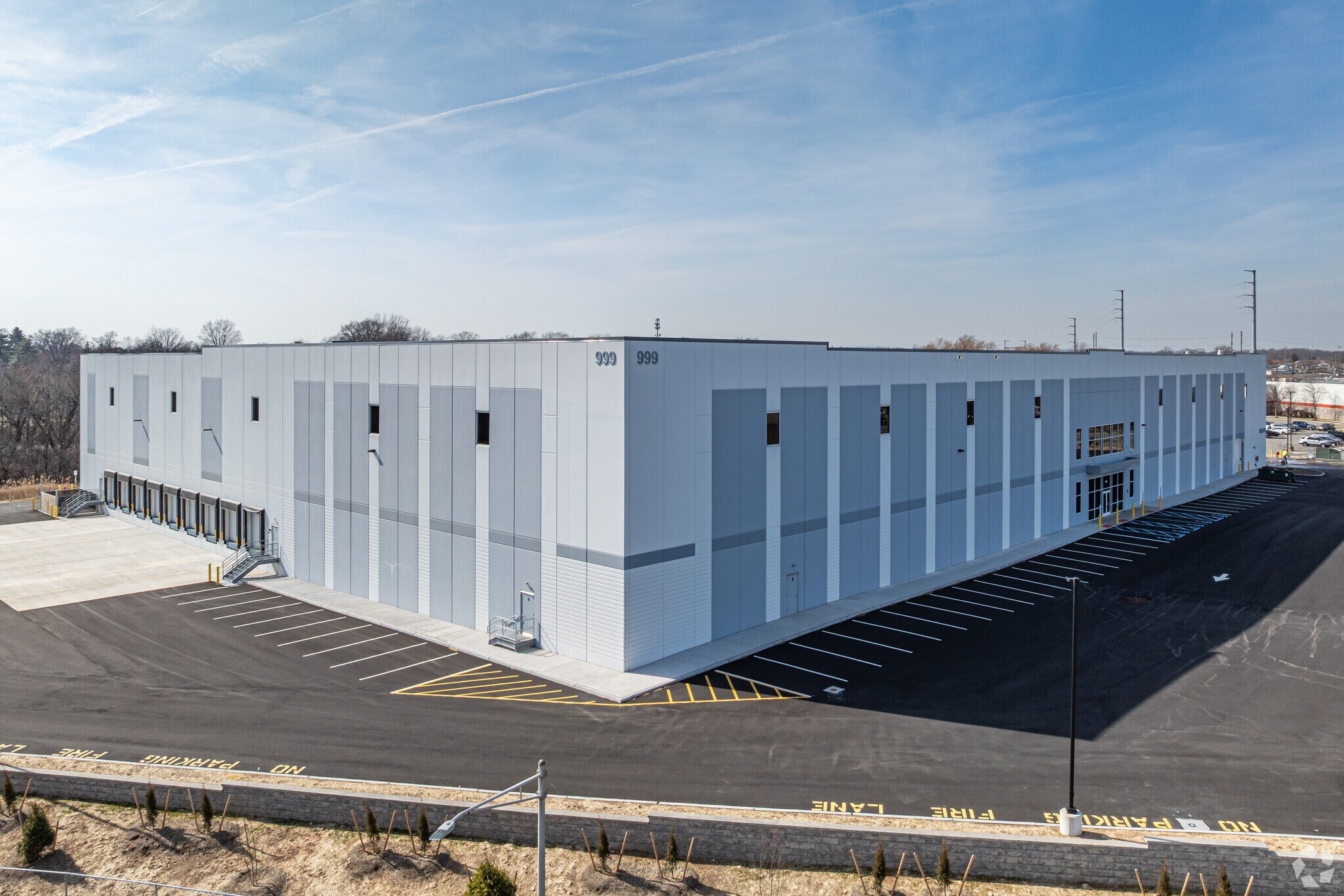 999 E Edgar Rd, Linden, NJ to rent Primary Photo- Image 1 of 6