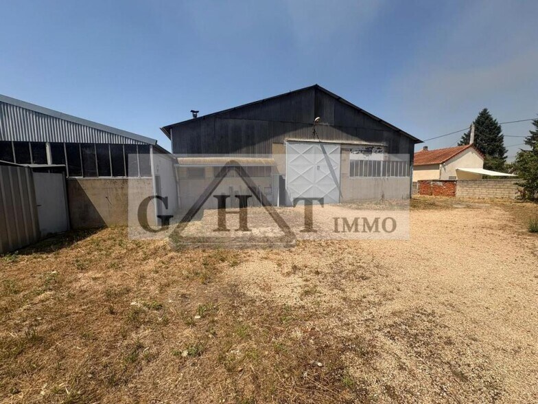 Industrial in Dammarie-les-Lys for sale - Building Photo - Image 2 of 20