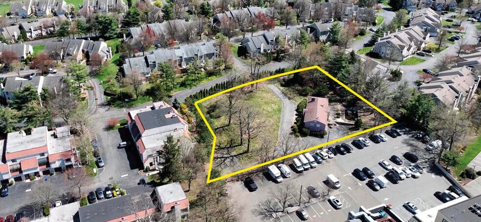 1 Blueberry Bnd, West Orange, NJ for sale - Aerial - Image 2 of 3