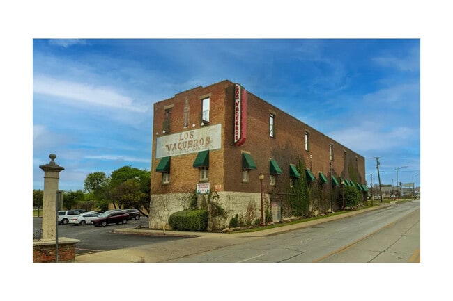 More details for 2629 N Main St, Fort Worth, TX - Retail for Sale