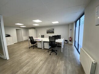More details for 1 Rue Fallempin, Paris - Office, Retail to Rent