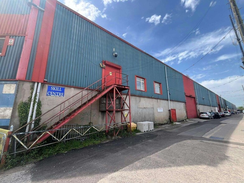 7-8 Curran Rd, Cardiff to rent - Building Photo - Image 3 of 6
