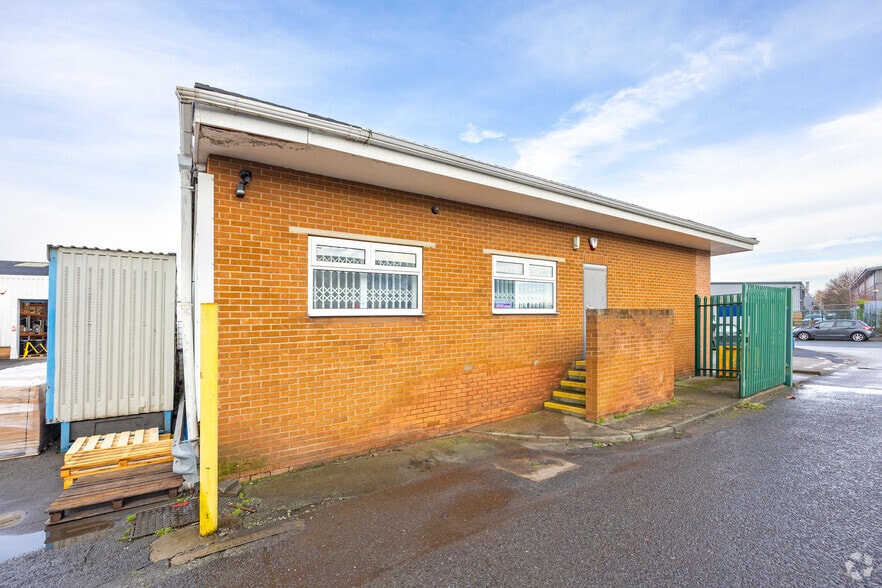 Ripley Dr, Normanton to rent - Building Photo - Image 2 of 2