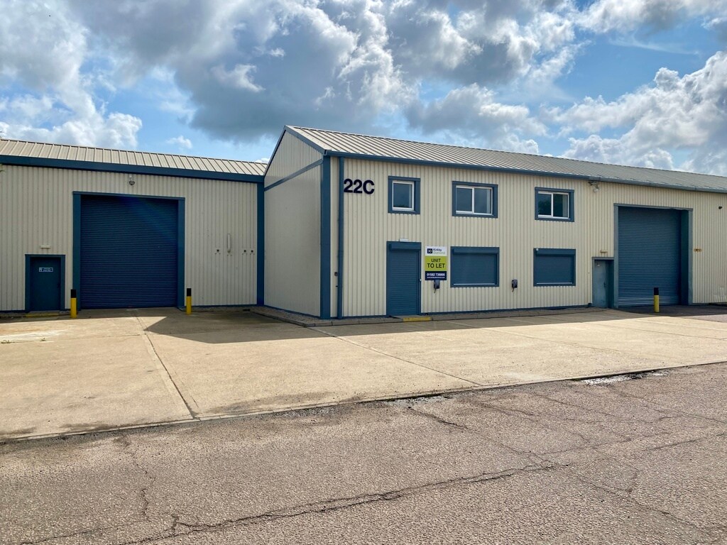 Sundon Park Rd, Luton for sale Primary Photo- Image 1 of 1