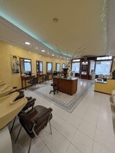 Retail in Molins de Rei, Barcelona to rent Interior Photo- Image 2 of 7