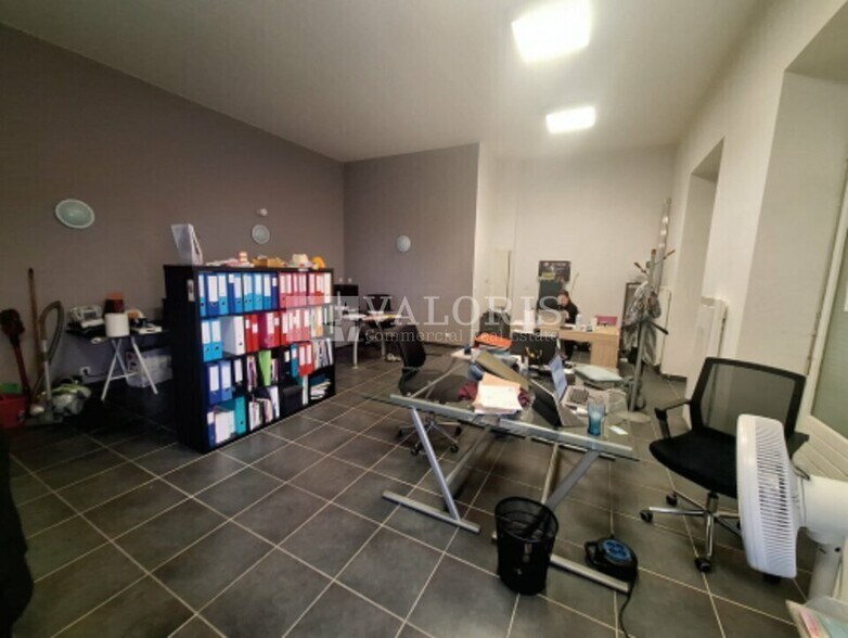 27 Rue D'Inkermann, Villeurbanne to rent - Interior Photo - Image 1 of 1