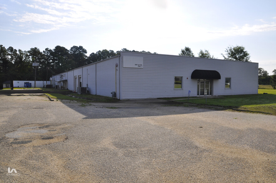 2907 Lee Ave, Sanford, NC for rent - Building Photo - Image 2 of 5