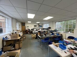 Copyground Ln, High Wycombe to rent Building Photo- Image 1 of 4