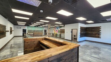 342-344 S Santa Fe Ave, Edmond, OK to rent Interior Photo- Image 2 of 9