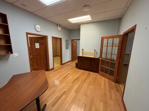 565-567 Jericho Tpke, Syosset, NY for rent Building Photo- Image 2 of 3