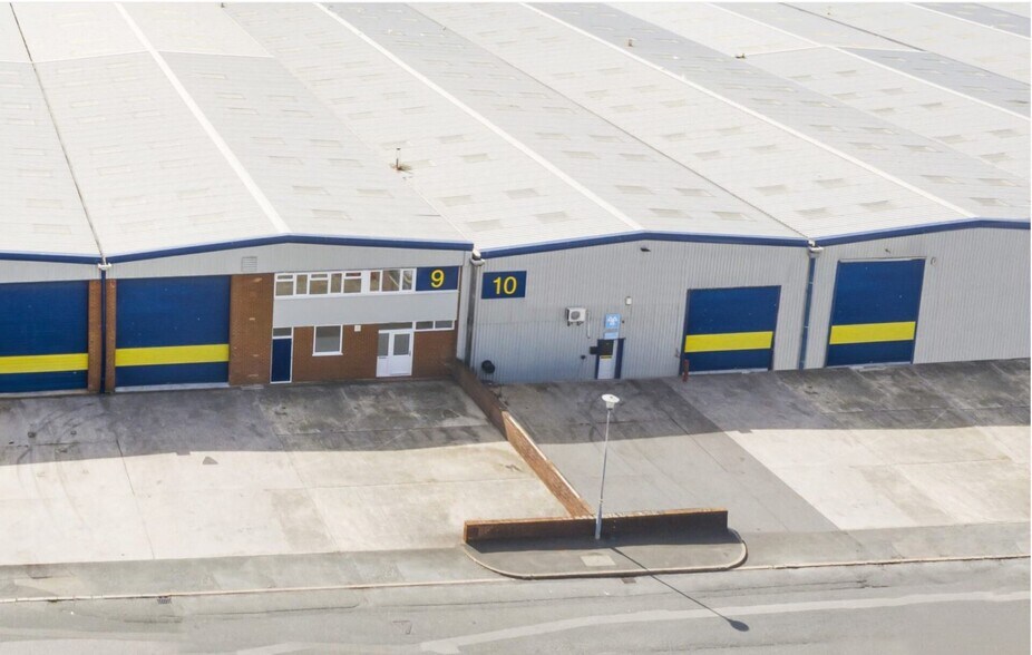 Edgcumbe Rd, Saltash, PL12 6LD Industrial for Lease UK