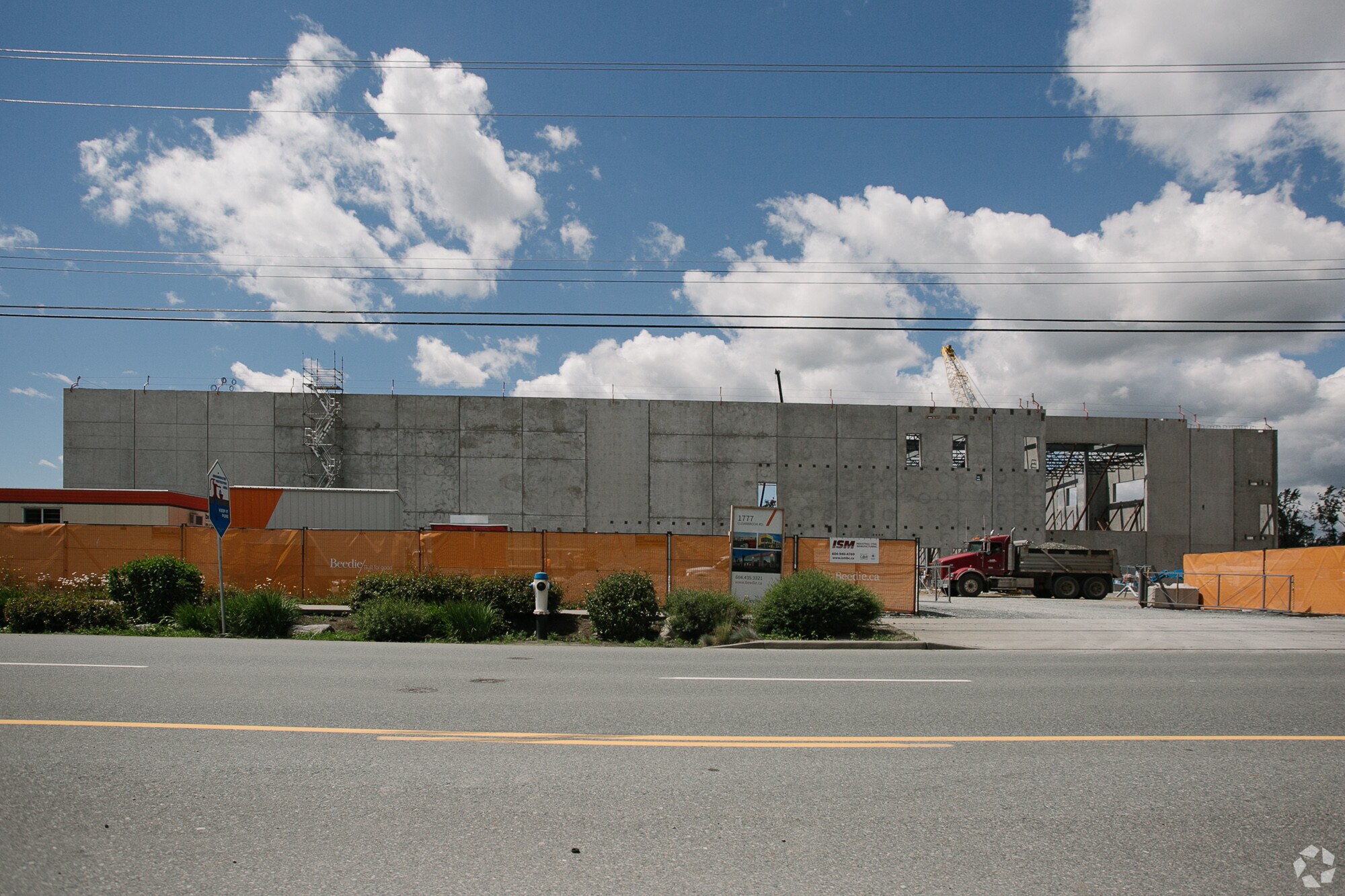 1779 Clearbrook Rd, Abbotsford V2T 5X5 Retail for Rent