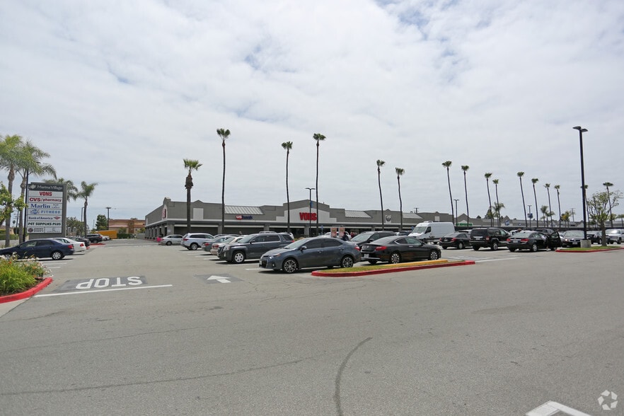 58125942 Edinger Ave, Huntington Beach 92649 Marina Village UK