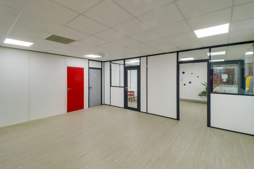 Office in Villiers-sur-Marne to rent - Interior Photo - Image 3 of 4