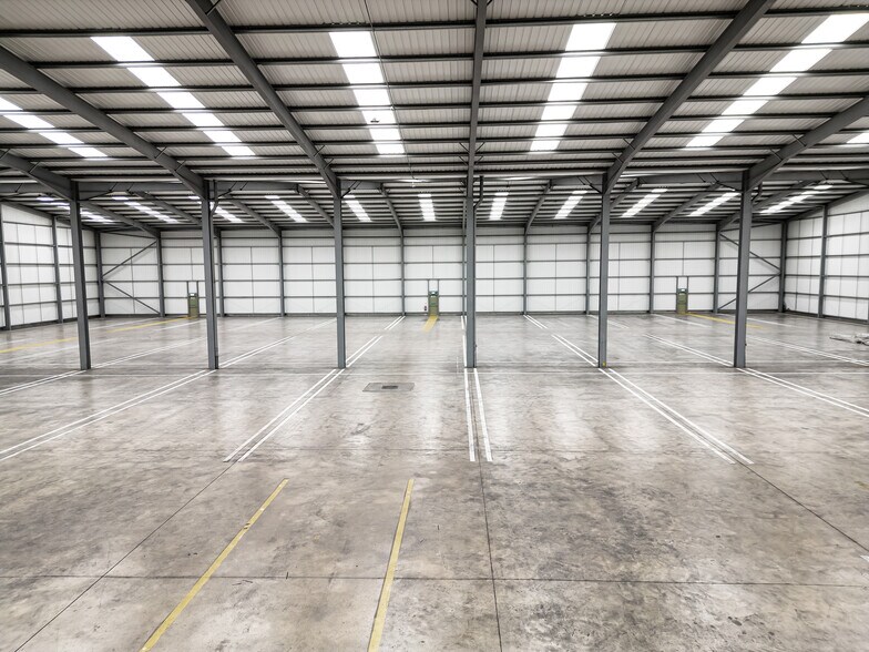 Bridge Rd, Wrexham to rent - Building Photo - Image 2 of 17