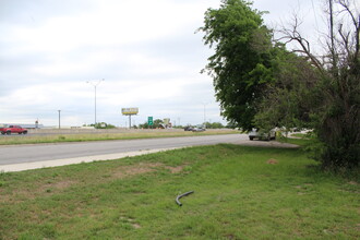 1830 Interstate 35 N, New Braunfels, TX for sale Primary Photo- Image 1 of 1