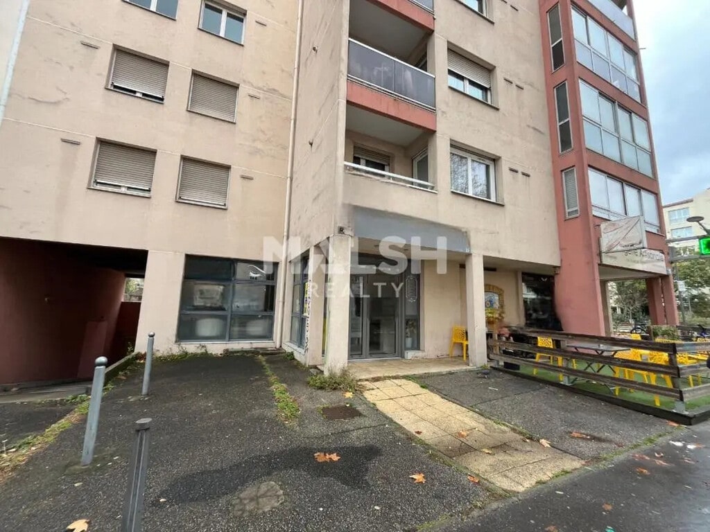 Vente Commerce 61 m² - Photo 1