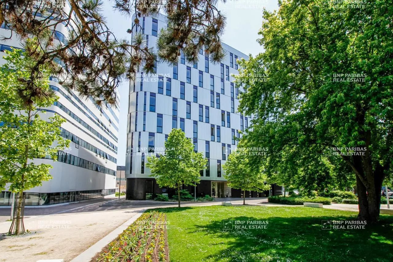 2 Bis Avenue De Marbotte, Dijon to rent Building Photo- Image 1 of 15