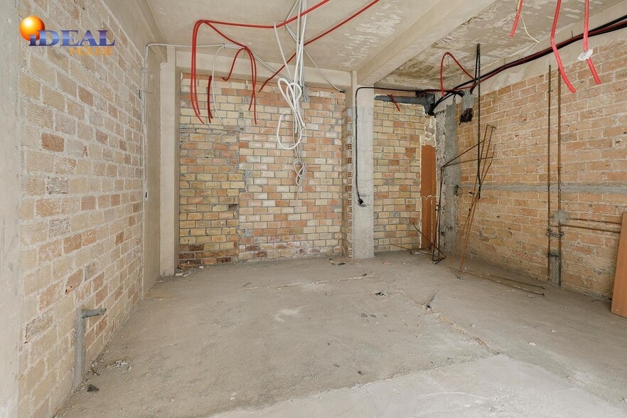 Calle Tierra del Fuego, 1-1, Granada, Granada for sale - Interior Photo - Image 3 of 7