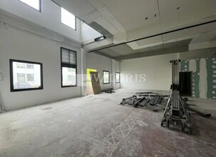 Light Industrial in Limonest to rent Interior Photo- Image 2 of 5