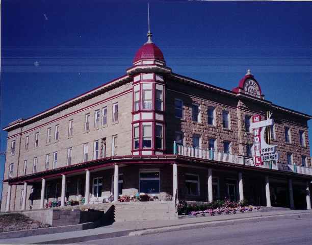 106 S Central Ave, Harlowton, MT for sale - Primary Photo - Image 1 of 1