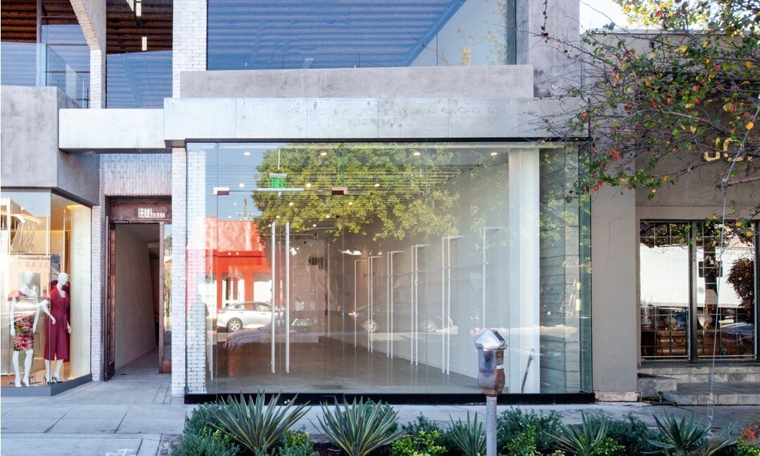 8472 Melrose Pl, West Hollywood 90069 UK